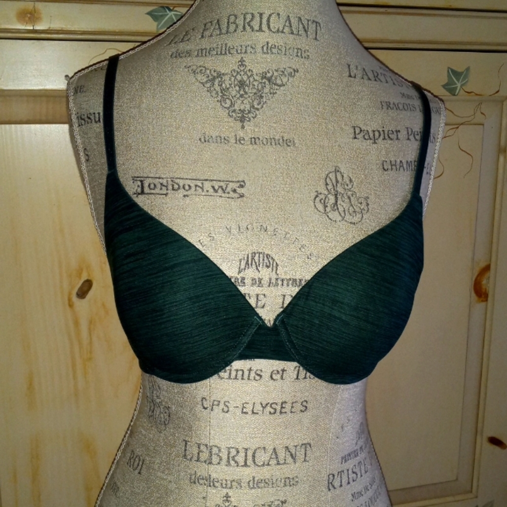 Victoria's Secret, Uplift Demi Bra